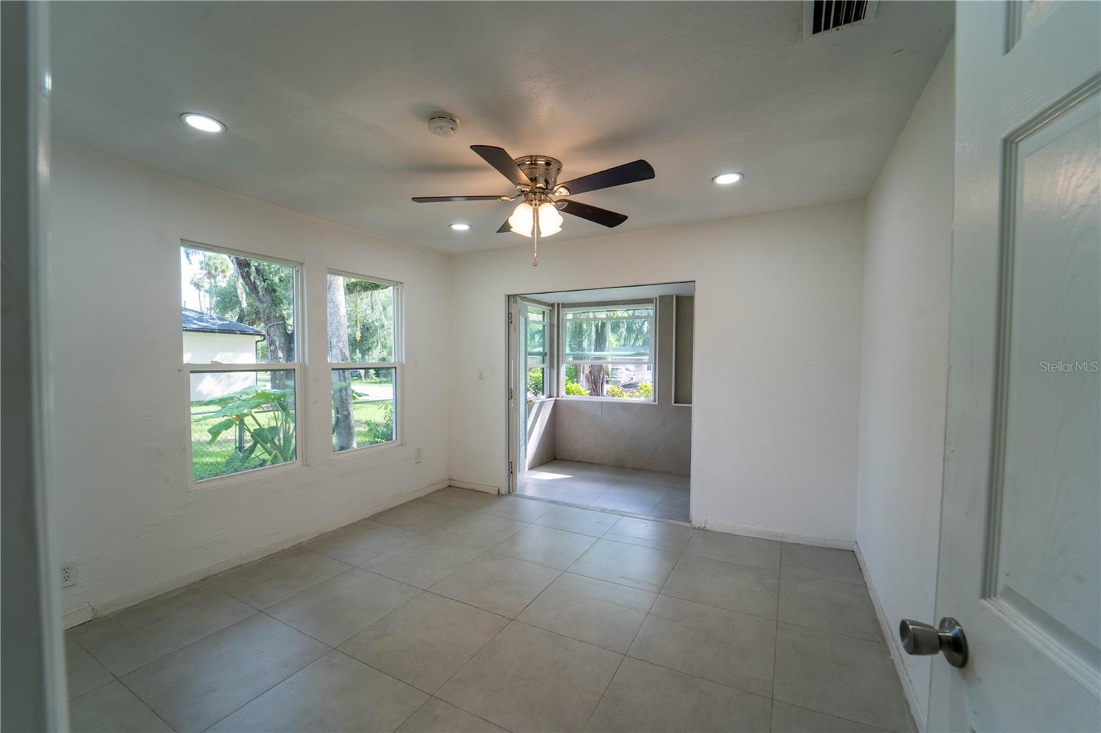 SHOEMAKER IN COLEMANS DAYTONA - Residential Lease