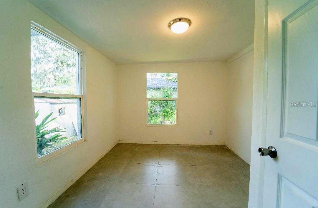 SHOEMAKER IN COLEMANS DAYTONA - Residential Lease