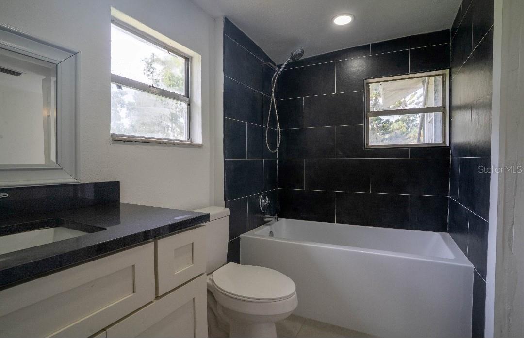 SHOEMAKER IN COLEMANS DAYTONA - Residential Lease