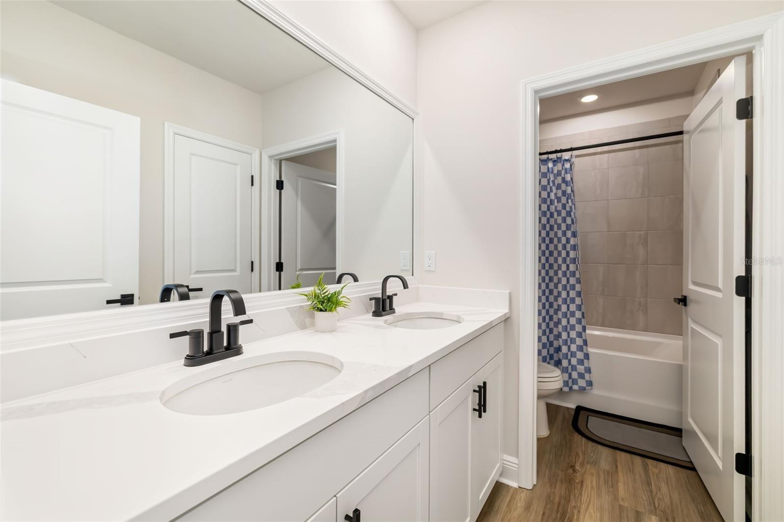 STAR FARMS-PHASE V SUBPHASES A - Residential