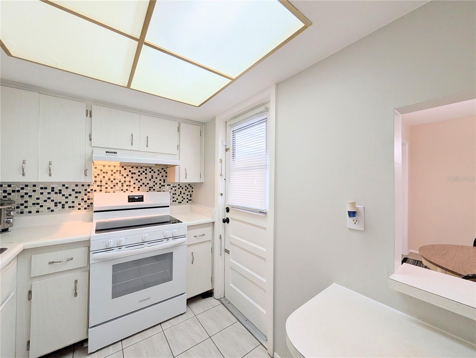 PARKWAY VILLAS - Residential