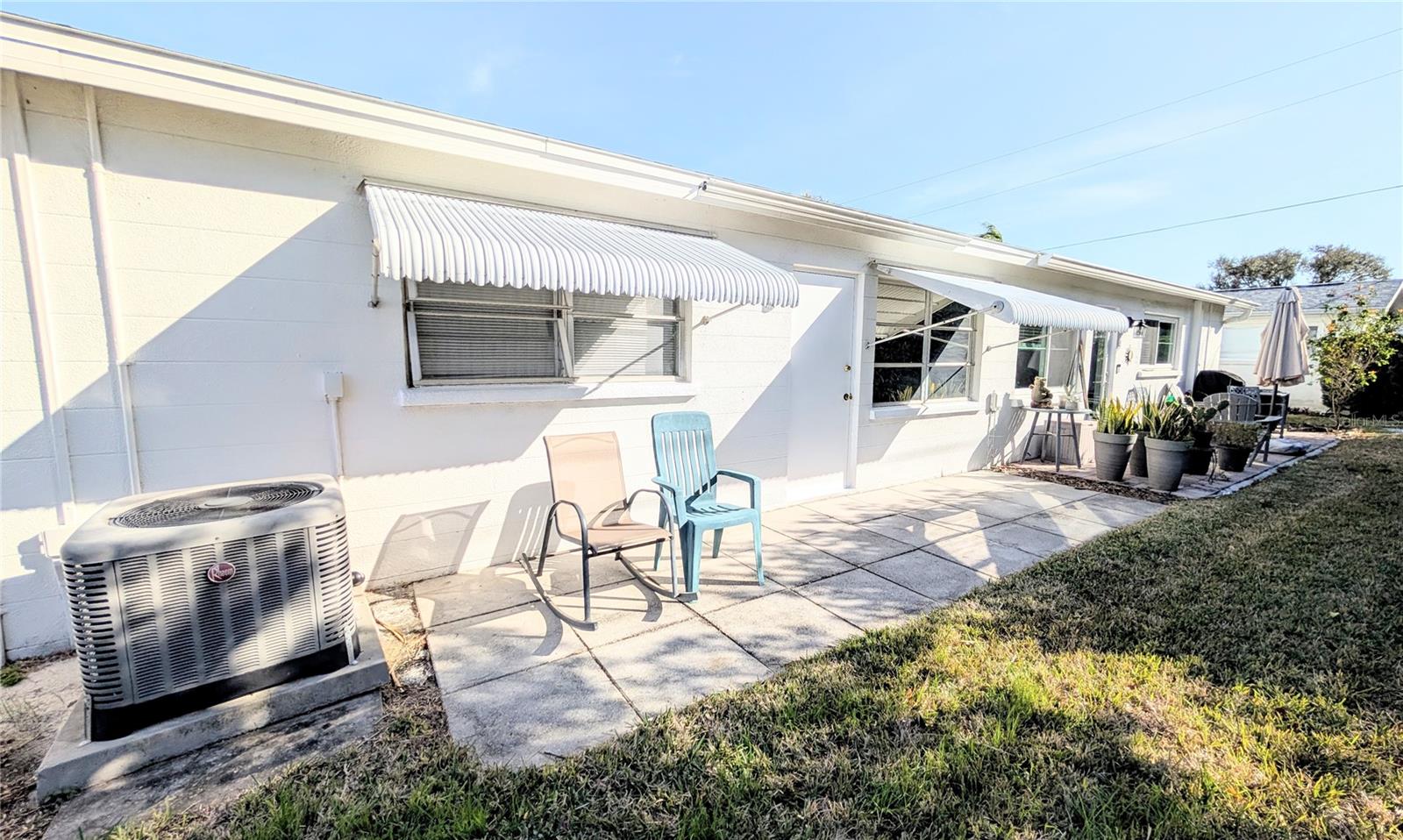 PARKWAY VILLAS - Residential