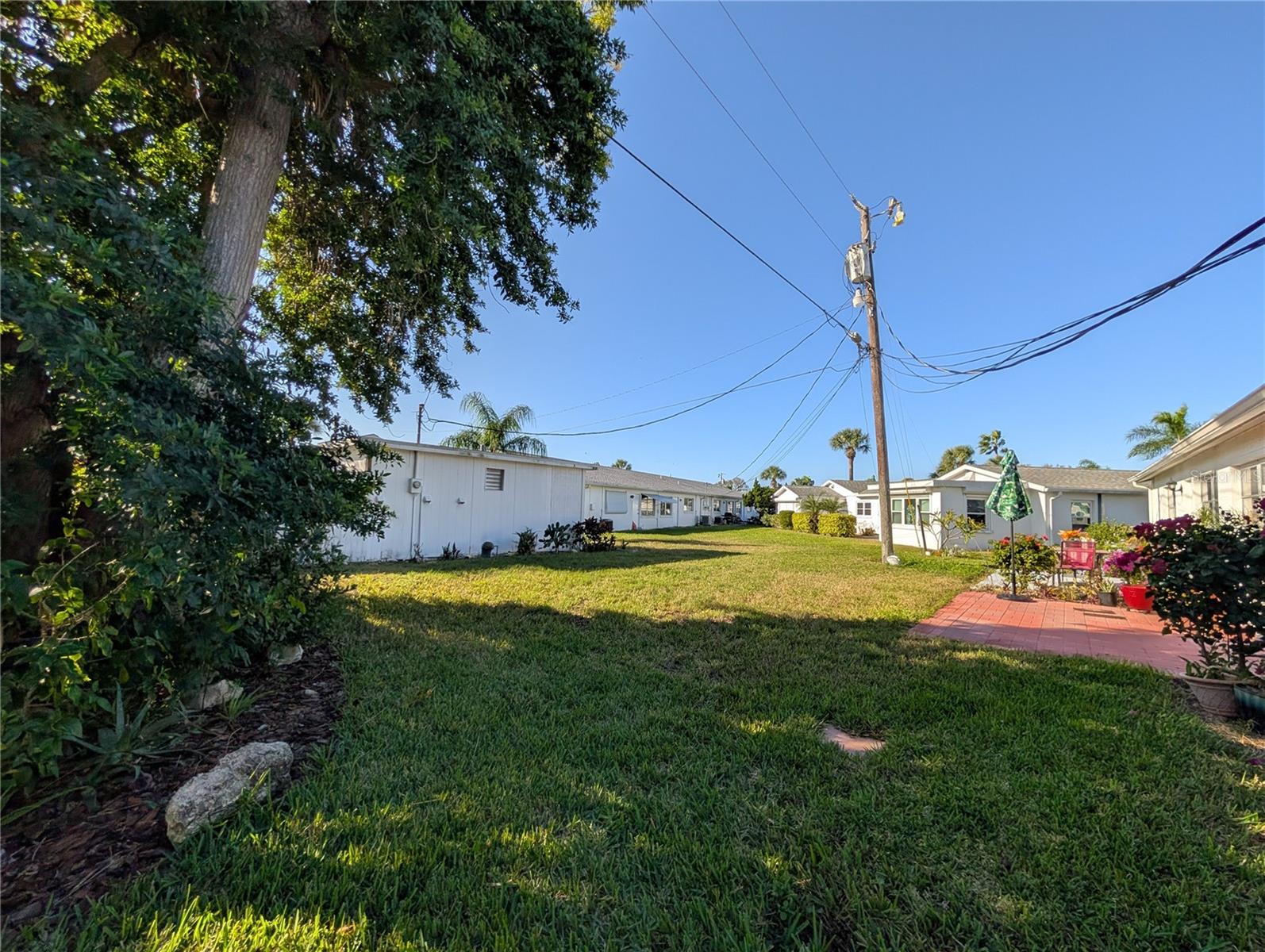 PARKWAY VILLAS - Residential