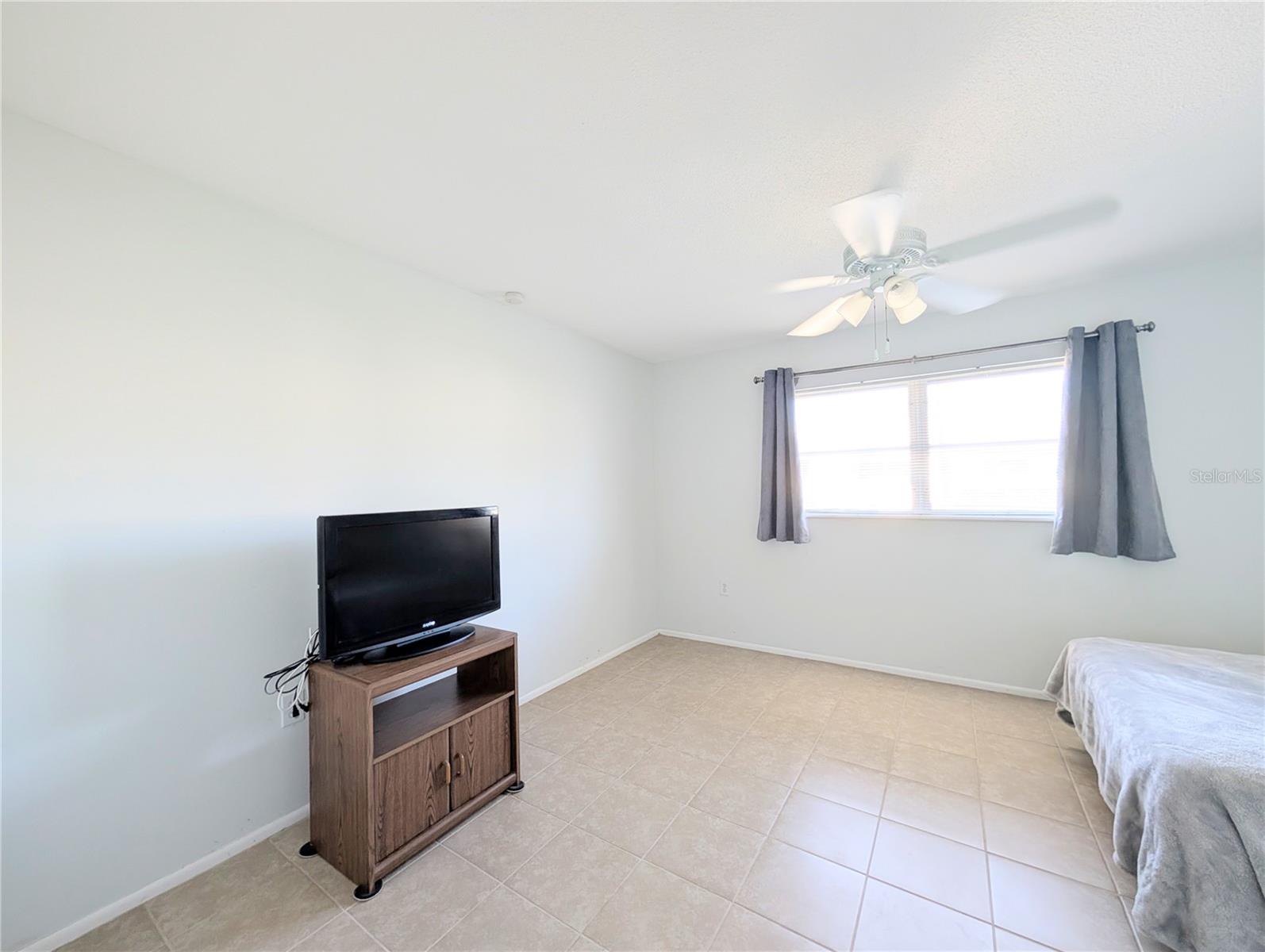 PARKWAY VILLAS - Residential