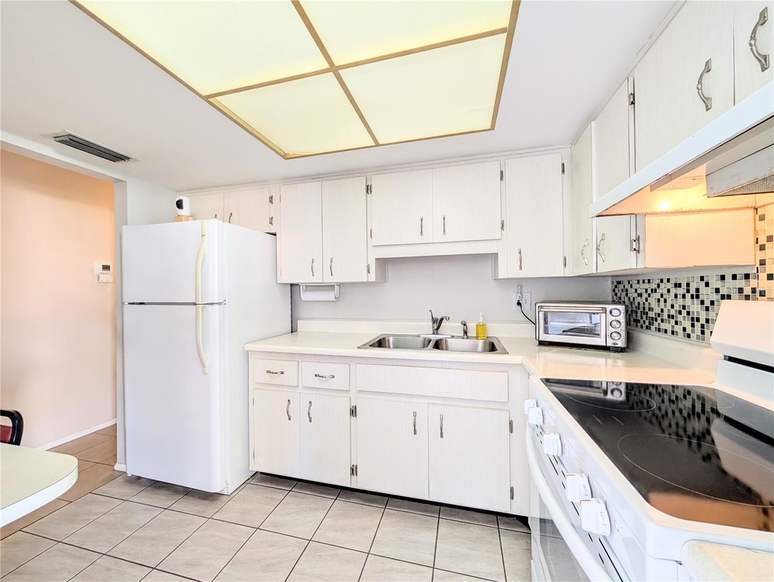 PARKWAY VILLAS - Residential