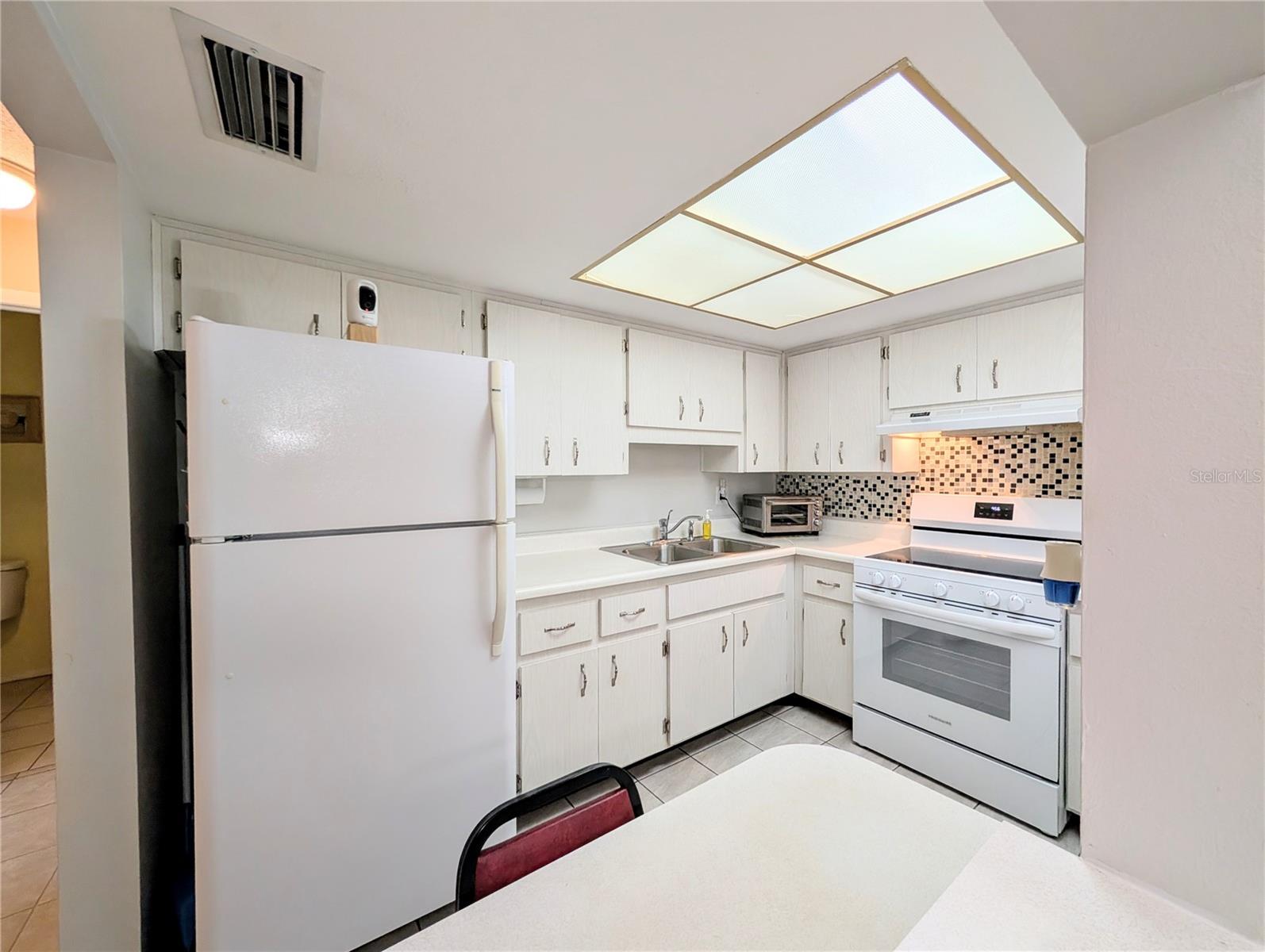 PARKWAY VILLAS - Residential