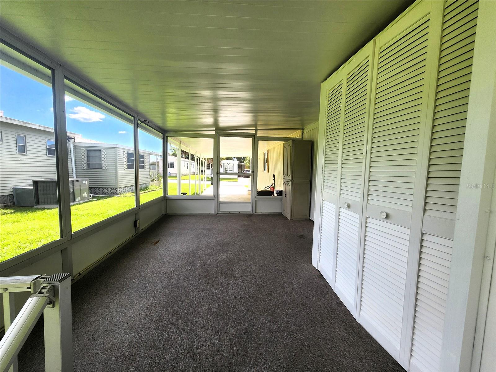 HOLIDAY PARK - Residential