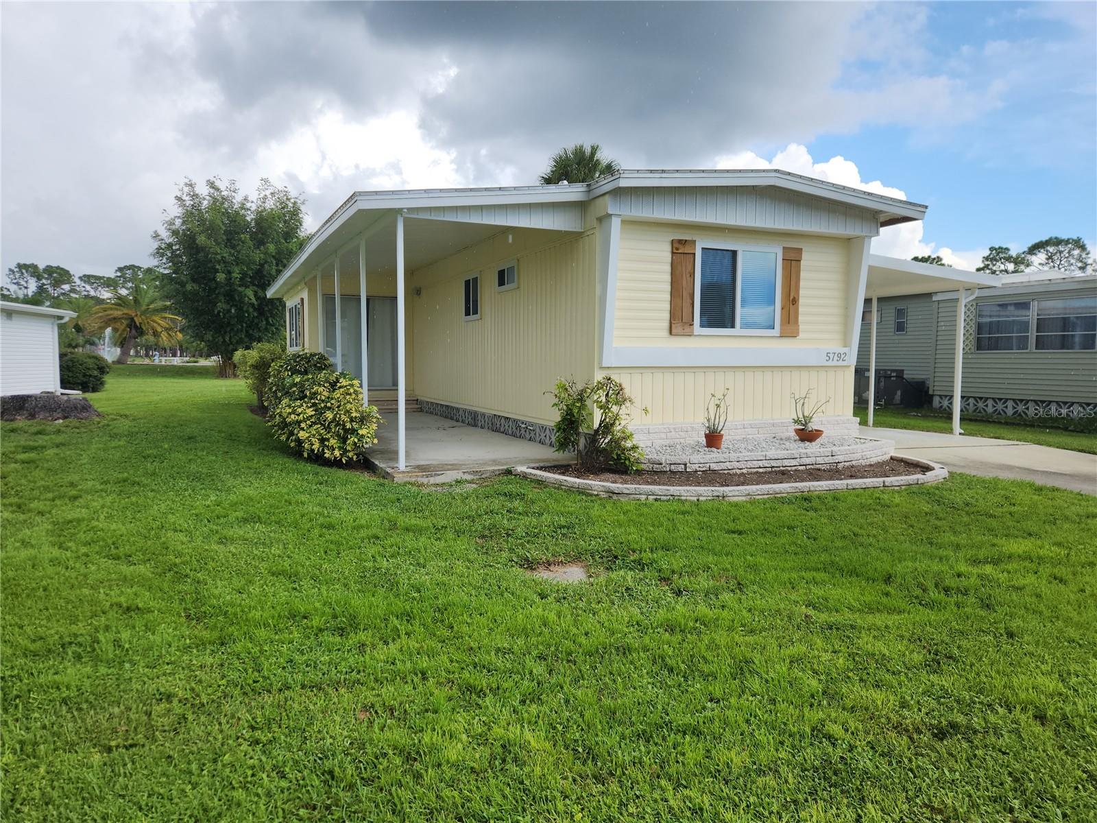HOLIDAY PARK - Residential