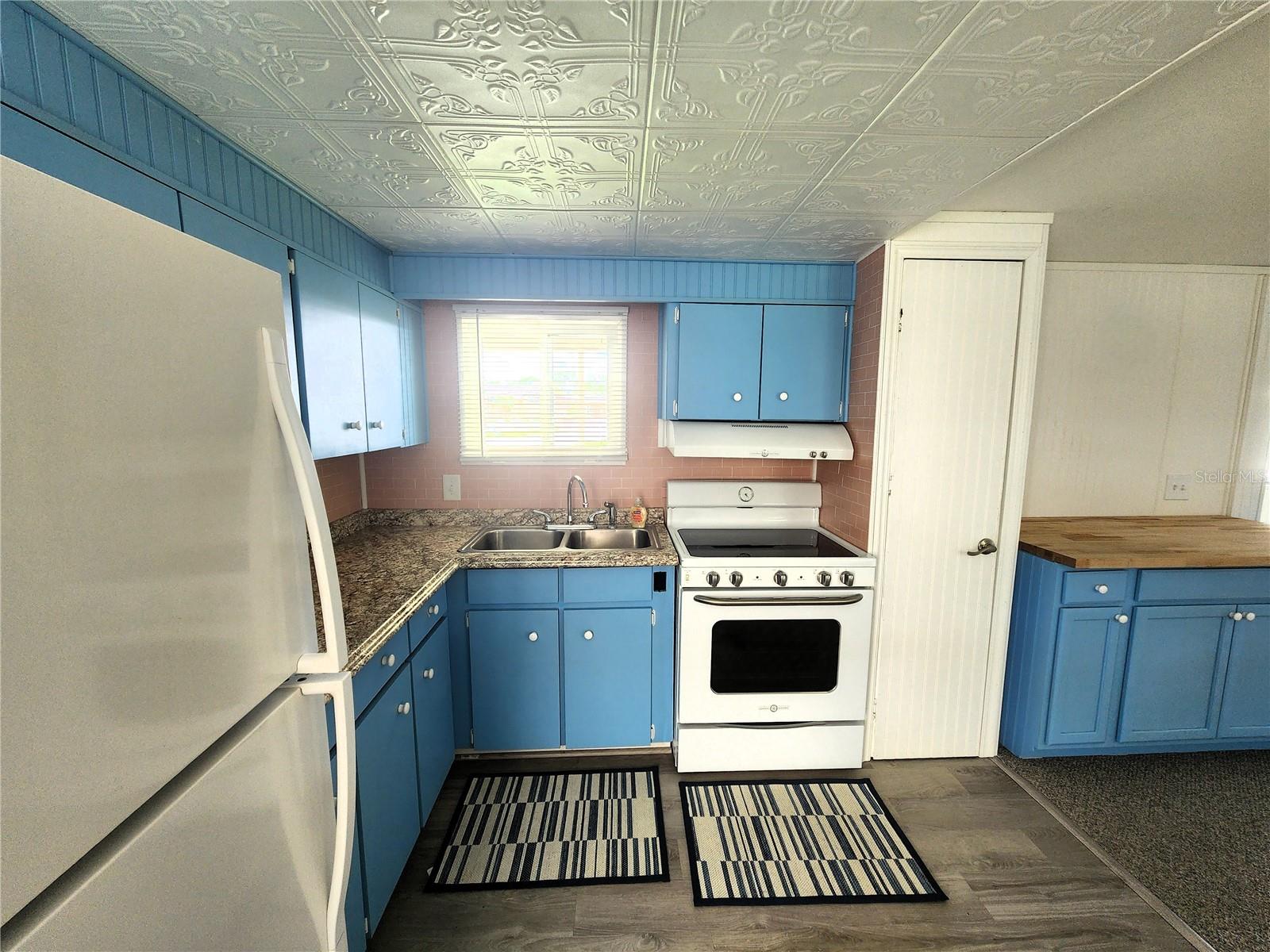 HOLIDAY PARK - Residential