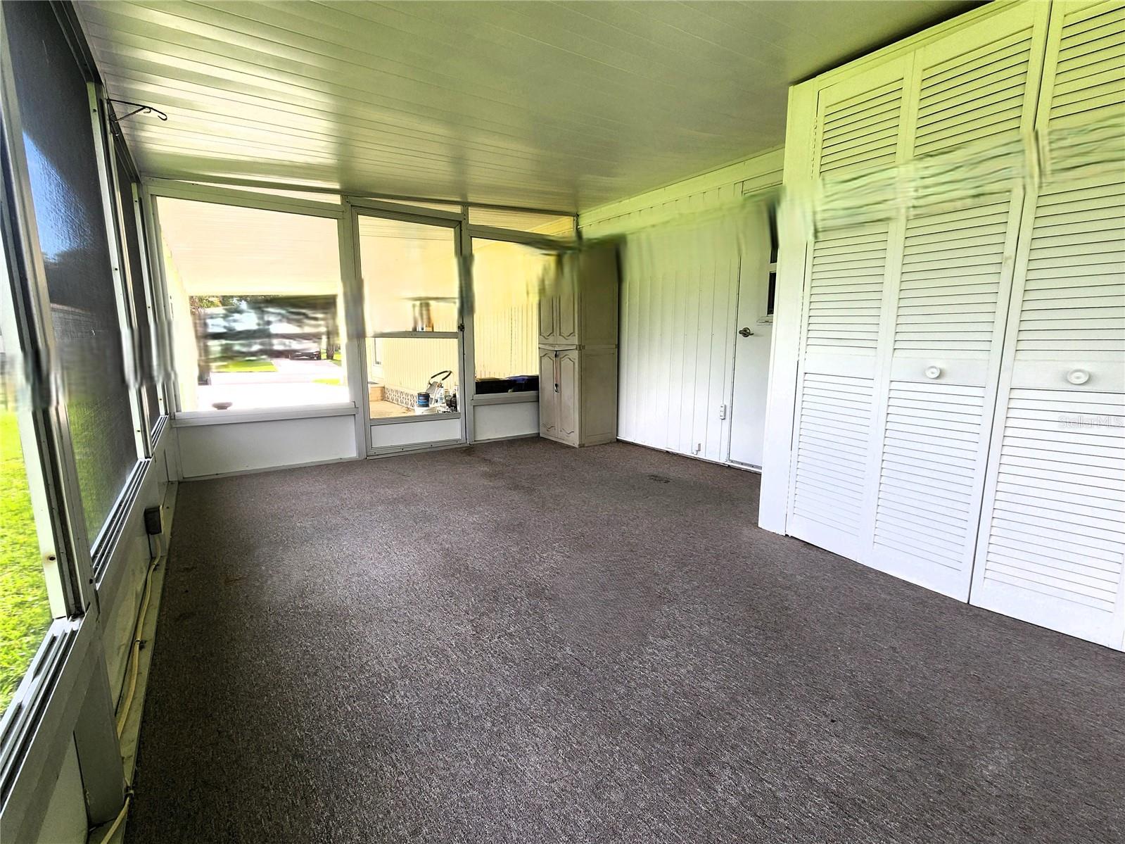 HOLIDAY PARK - Residential