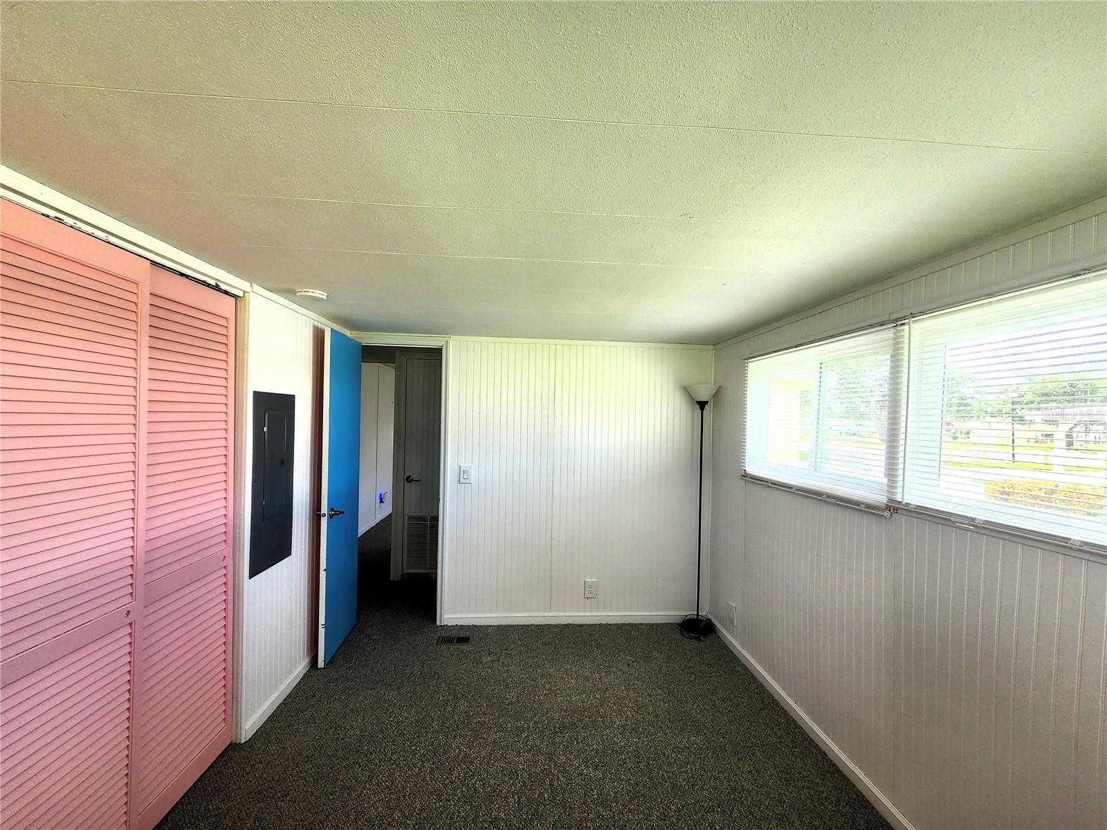 HOLIDAY PARK - Residential