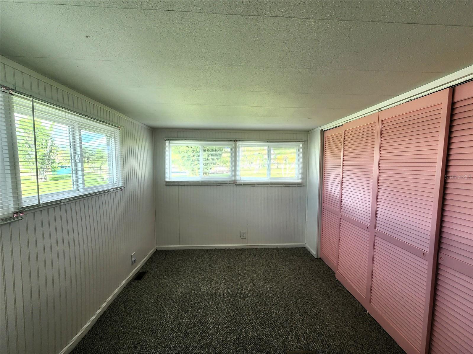 HOLIDAY PARK - Residential