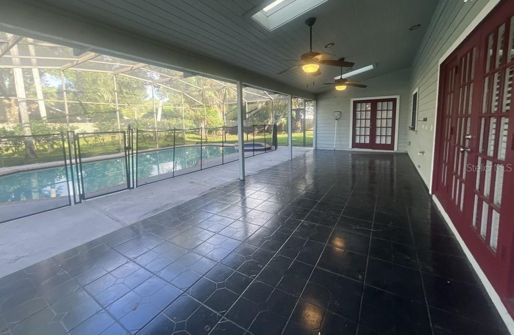 702 KEENELAND PIKE
