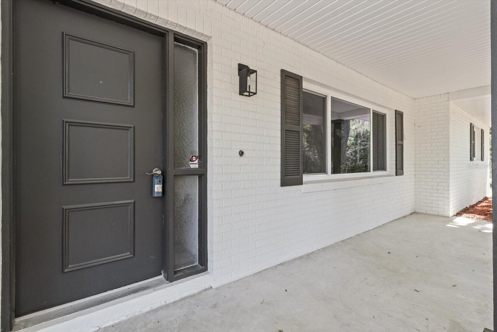 1255 E ESTATE POINT