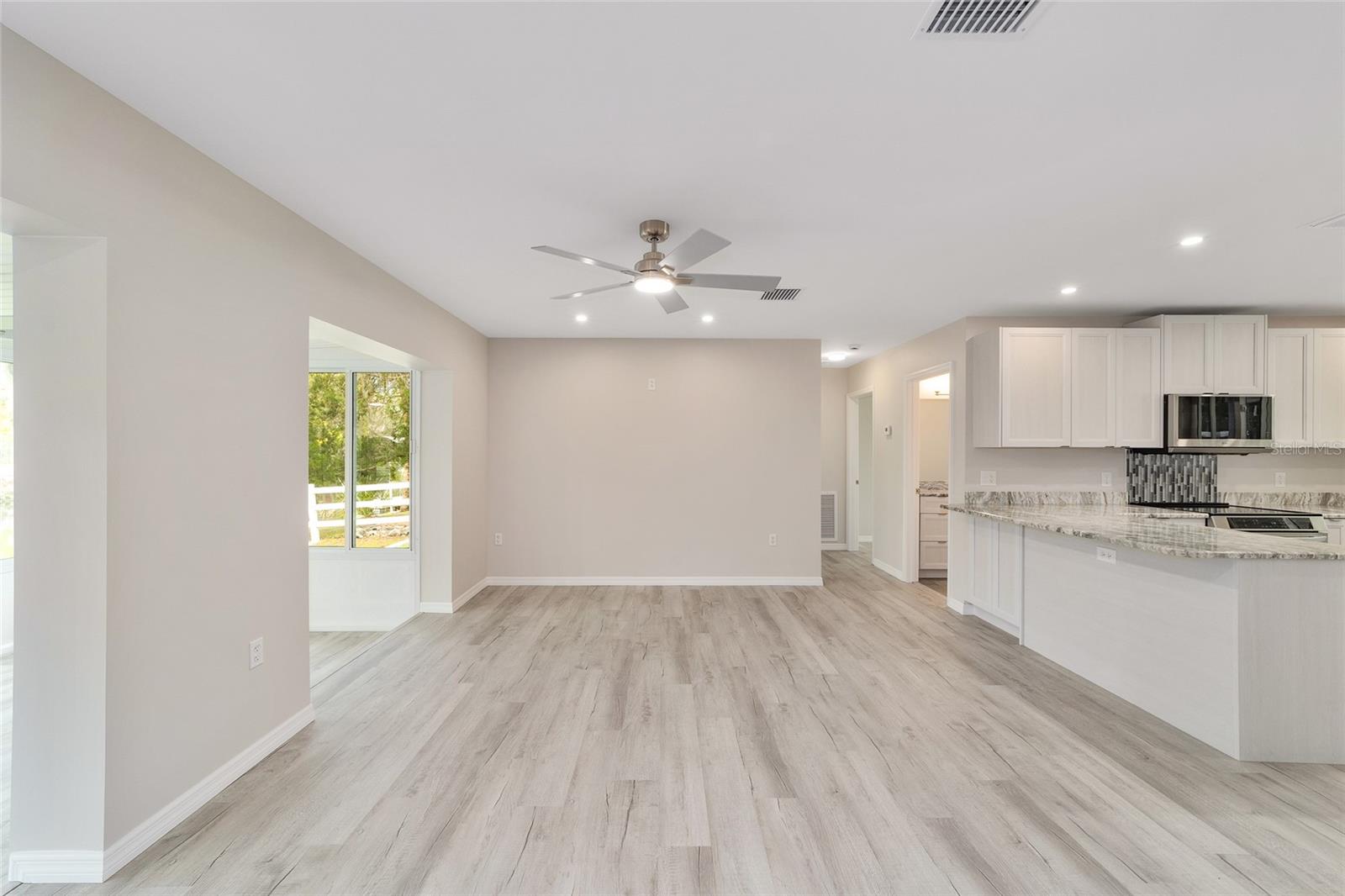 GARDEN MALL UNREC - Residential