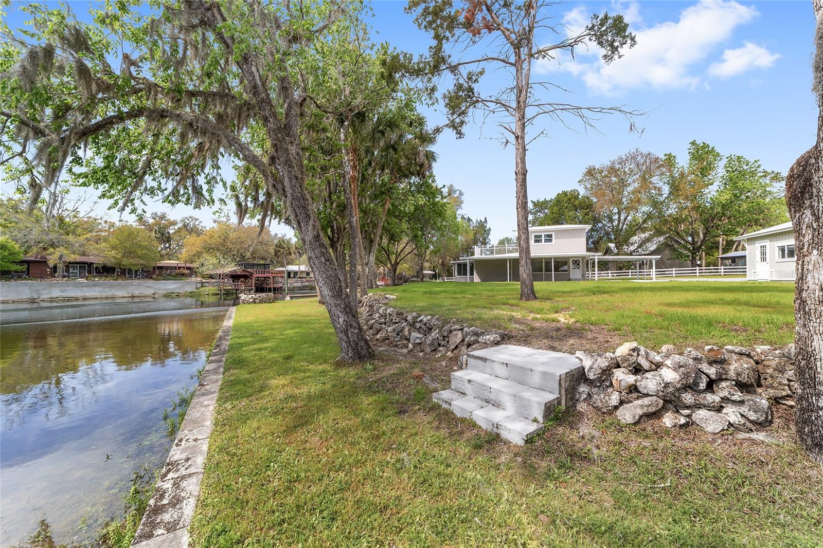 GARDEN MALL UNREC - Residential