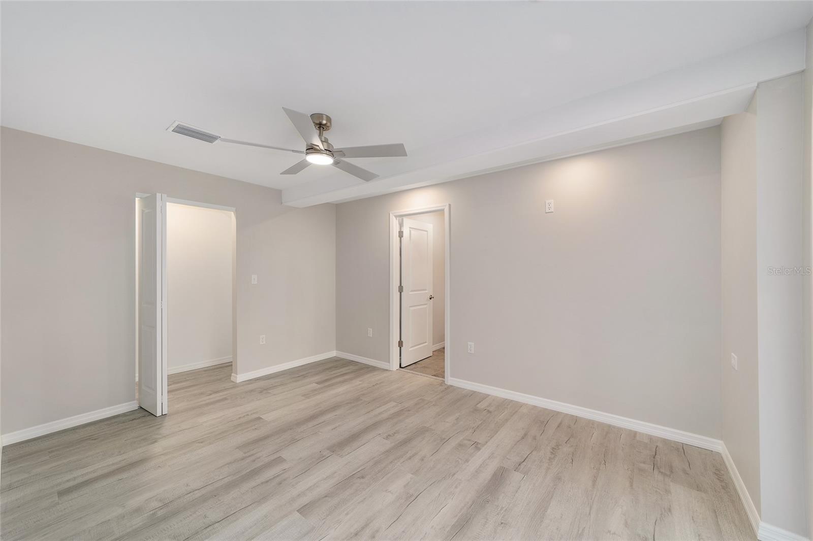 GARDEN MALL UNREC - Residential