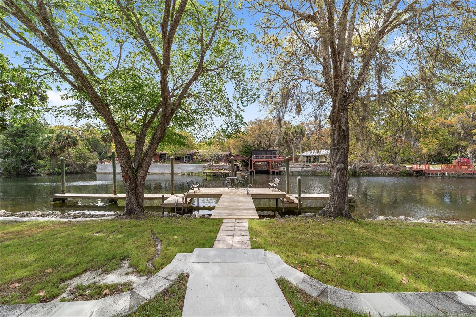 GARDEN MALL UNREC - Residential