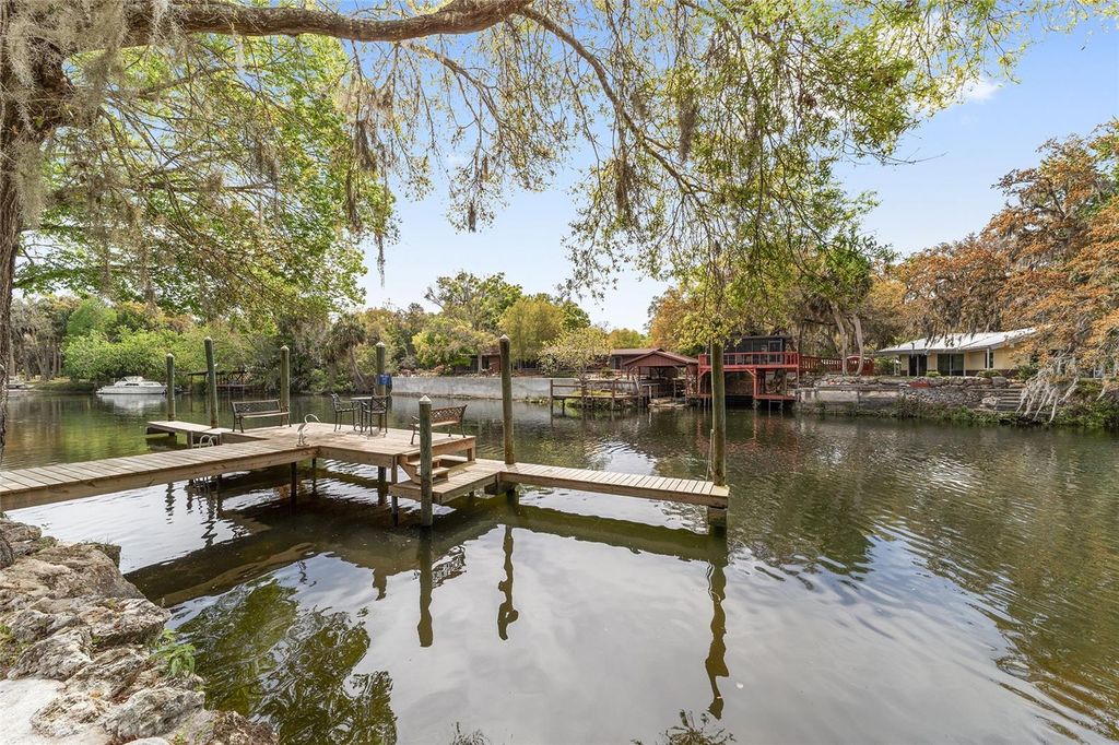 Photo of 34 Garden Mall Court, Inglis, FL 34449 (MLS # OM721161)