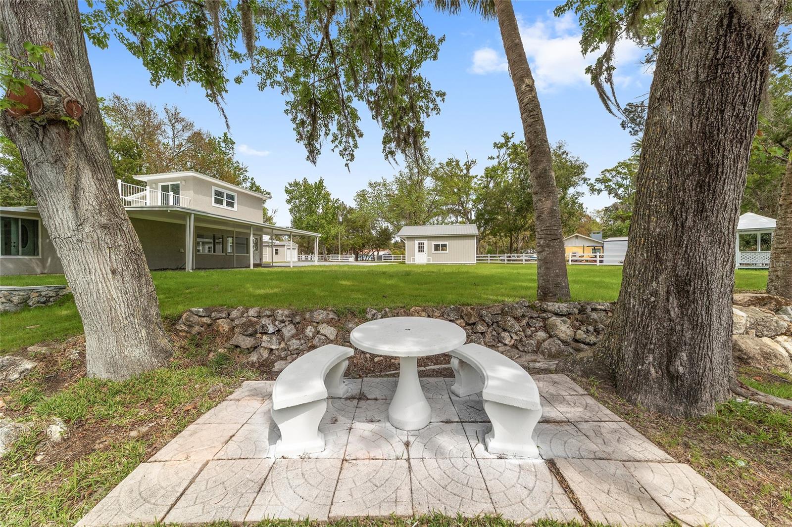 GARDEN MALL UNREC - Residential