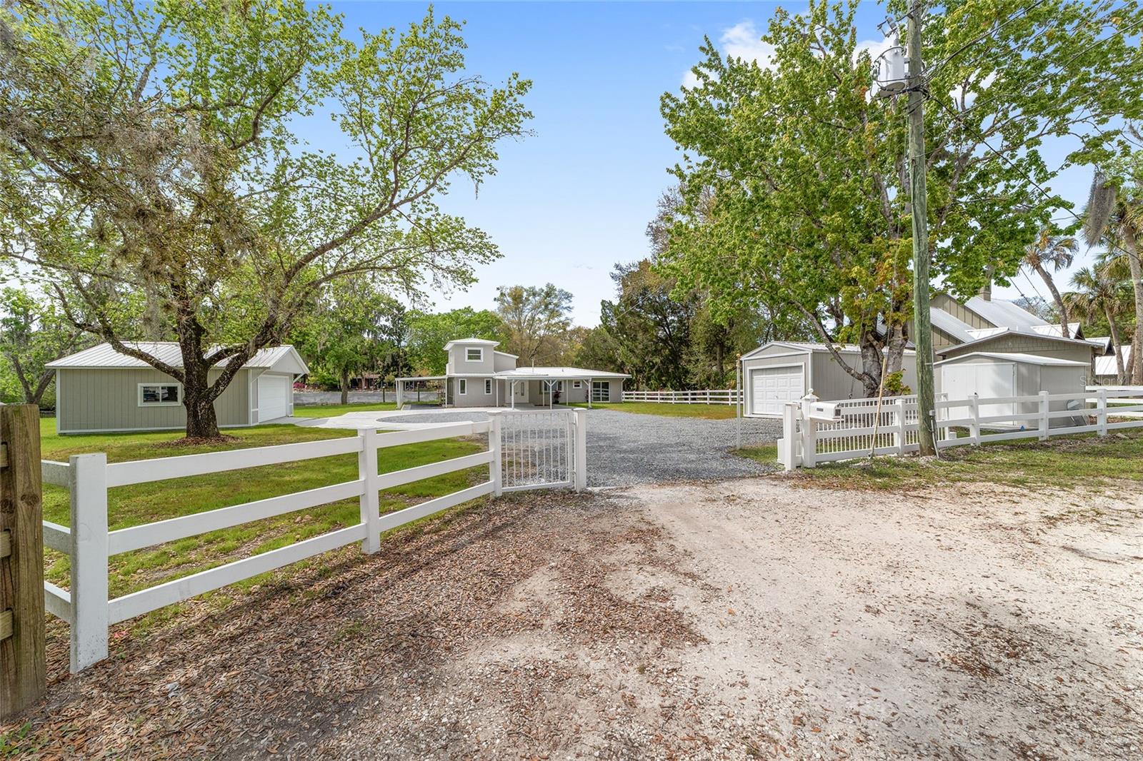 GARDEN MALL UNREC - Residential