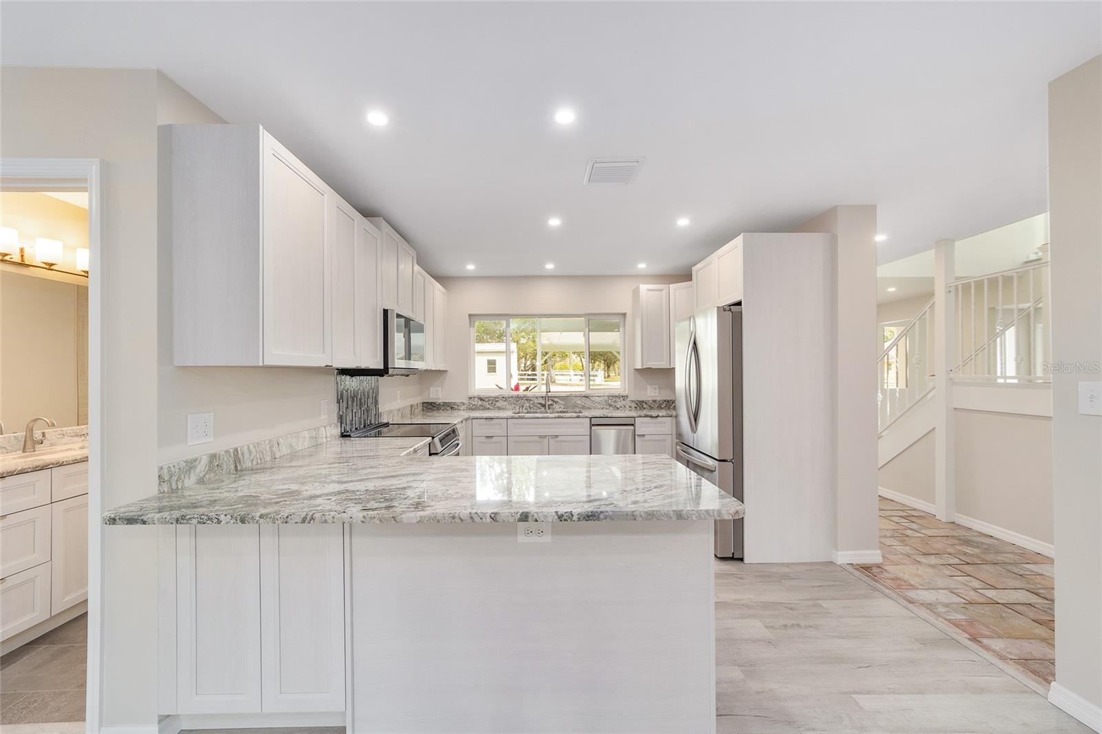 GARDEN MALL UNREC - Residential