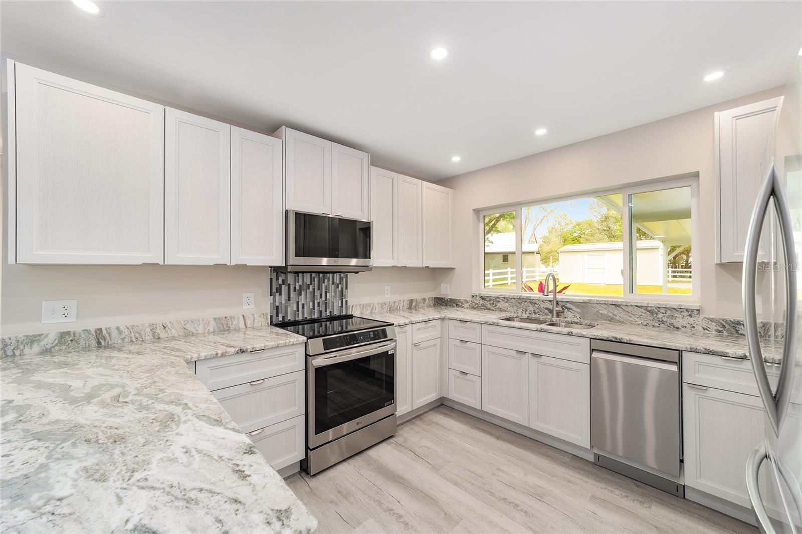 GARDEN MALL UNREC - Residential