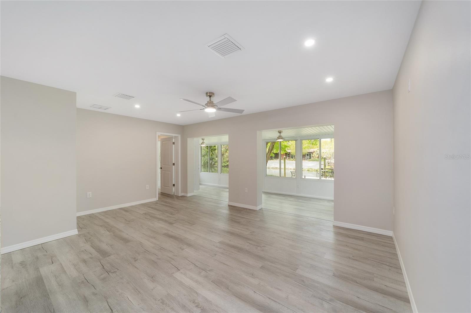 GARDEN MALL UNREC - Residential