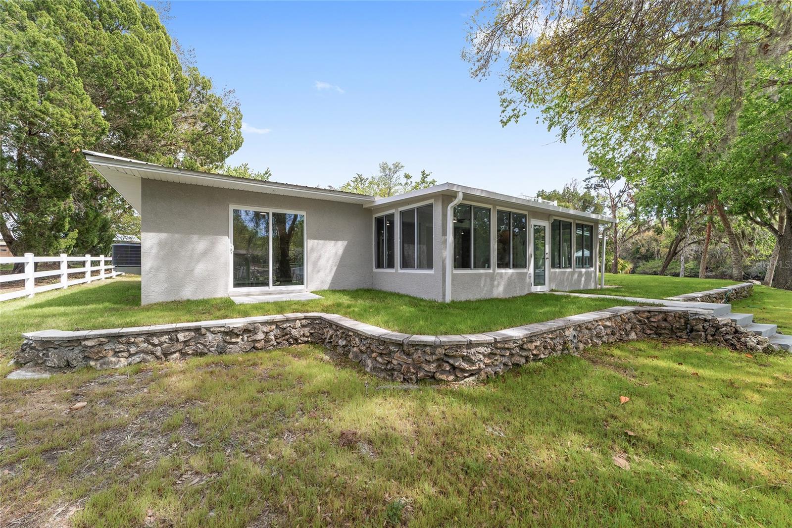 GARDEN MALL UNREC - Residential