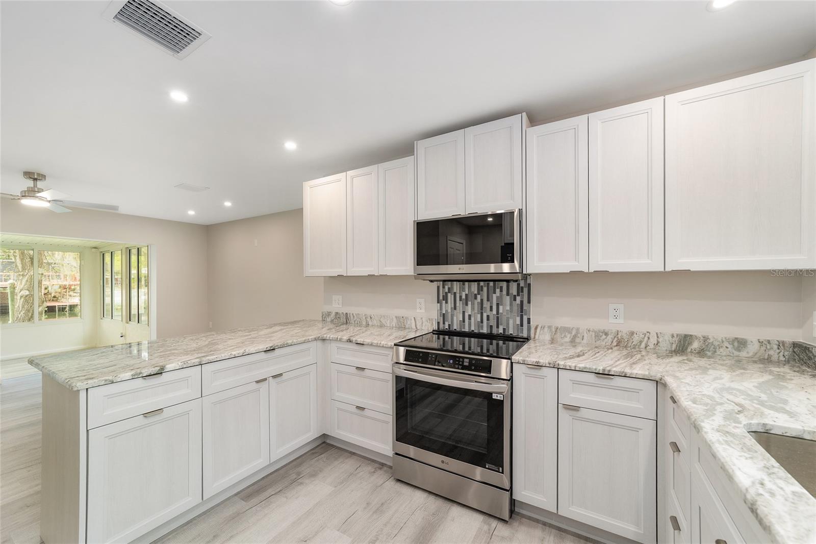 GARDEN MALL UNREC - Residential