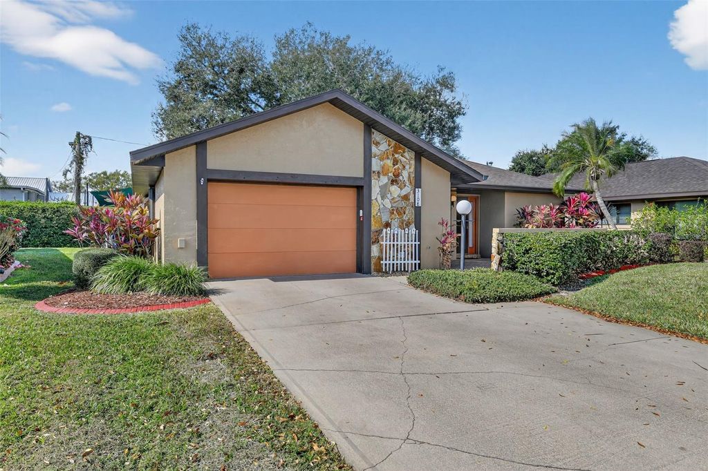 Photo of 3108 Sugar Pine Circle, Sebring, FL 33872 (MLS # O6371906)