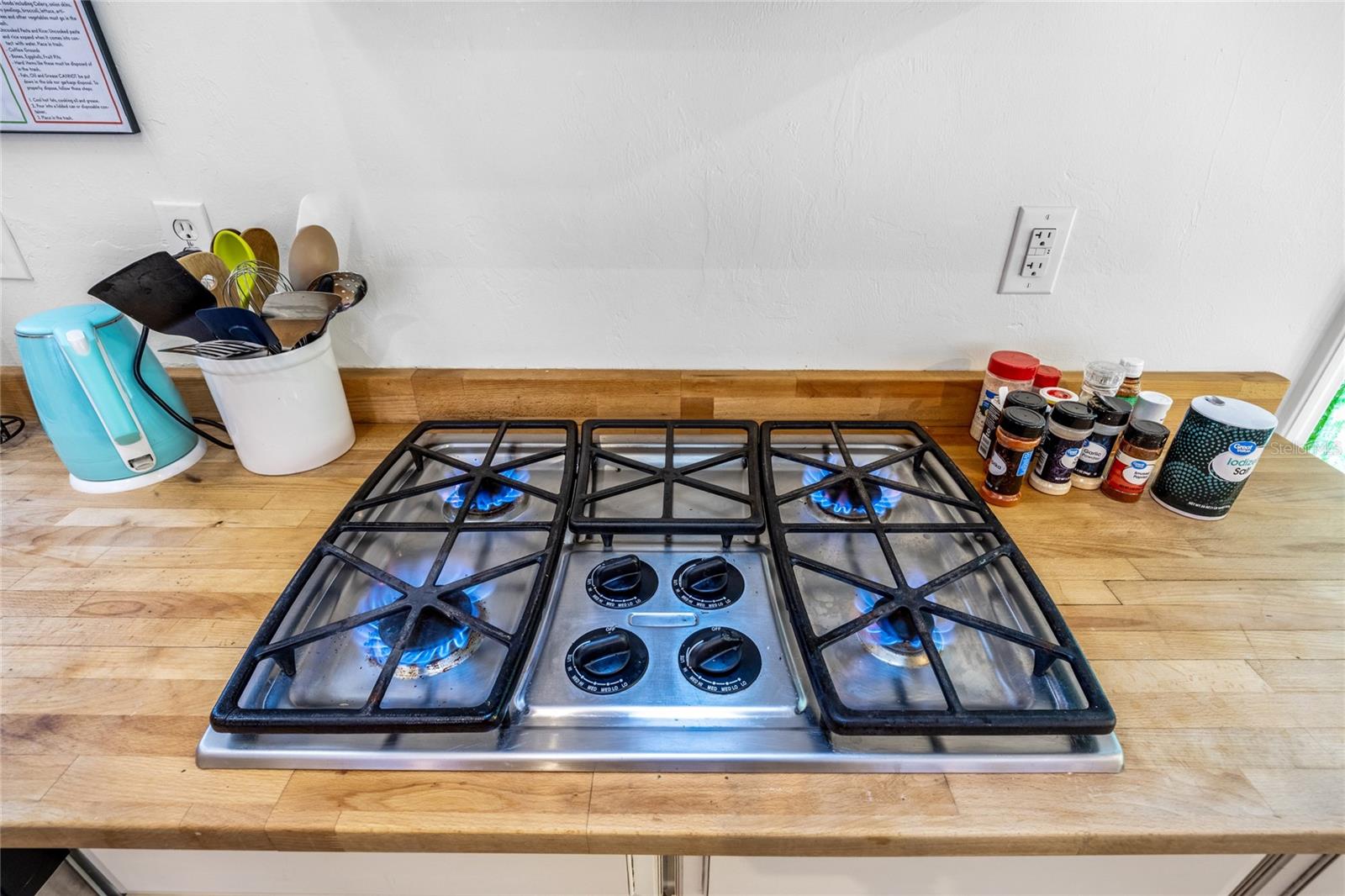 DOIG & ROBERTSONS ADD - Residential