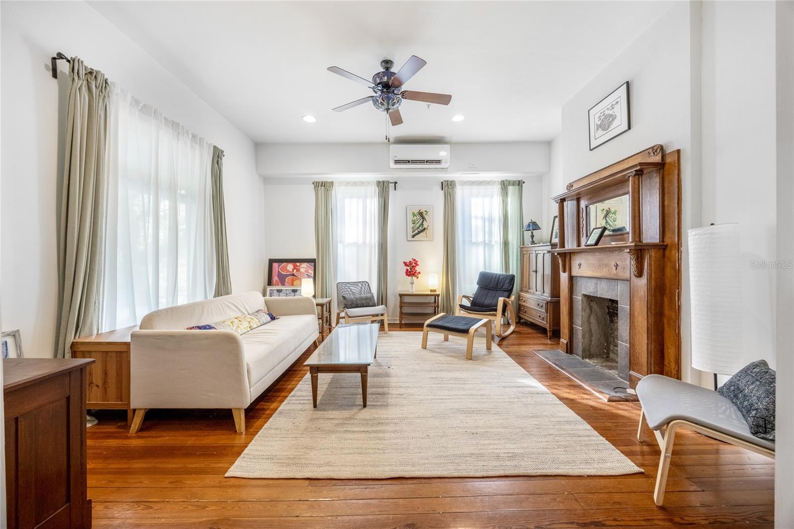 DOIG & ROBERTSONS ADD - Residential