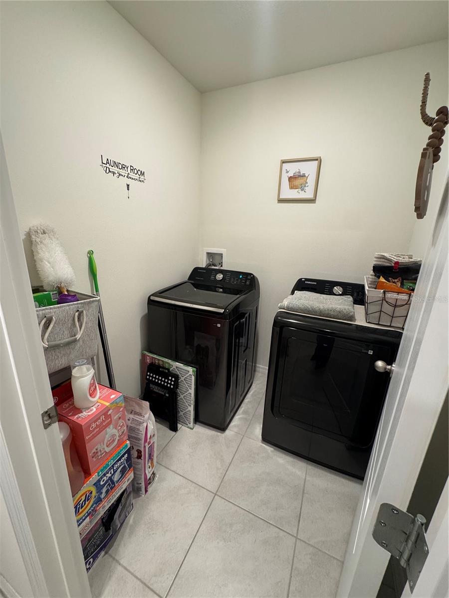 ELMWOOD - Residential Lease