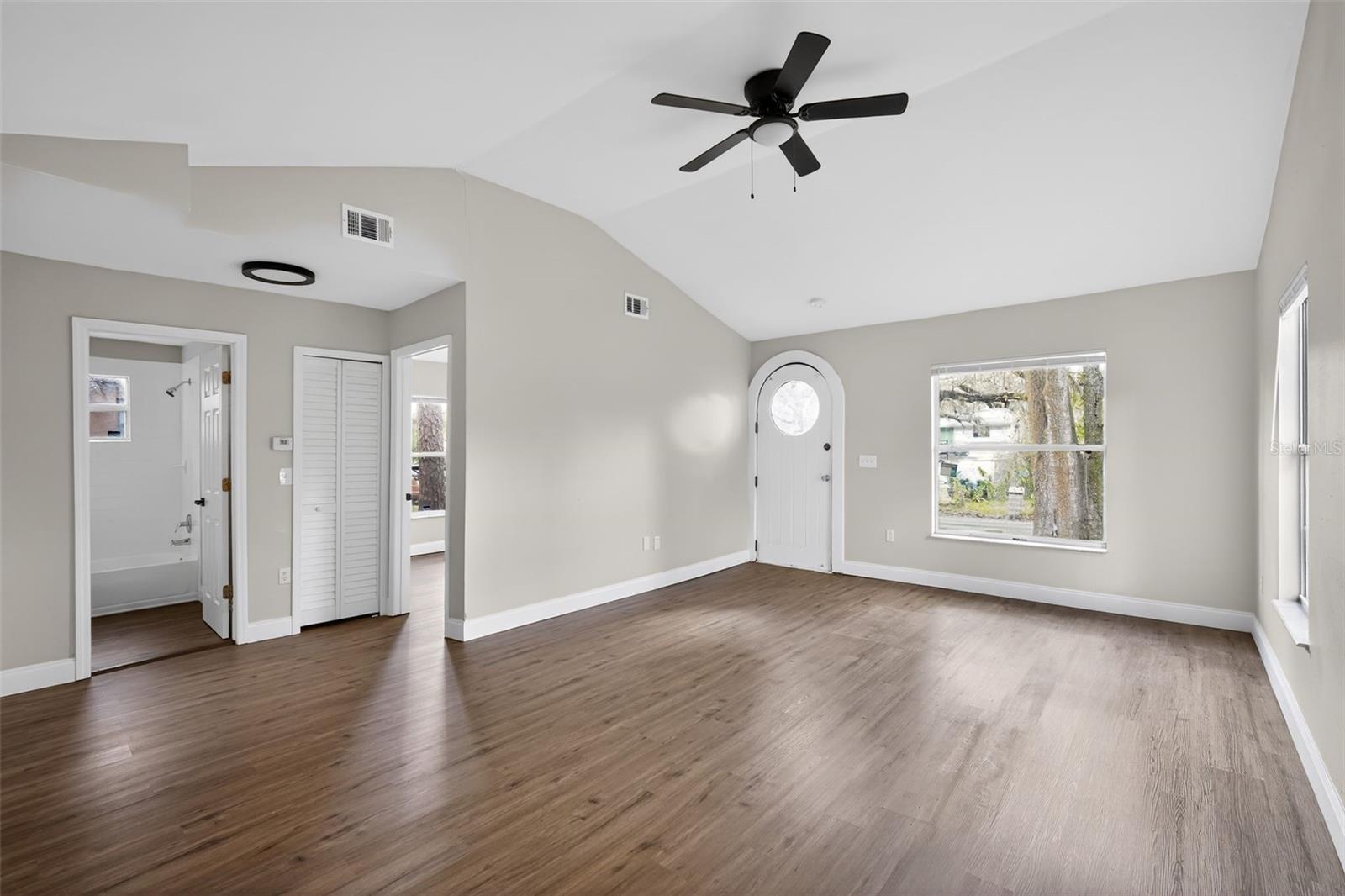 FERN CLIFF - Residential