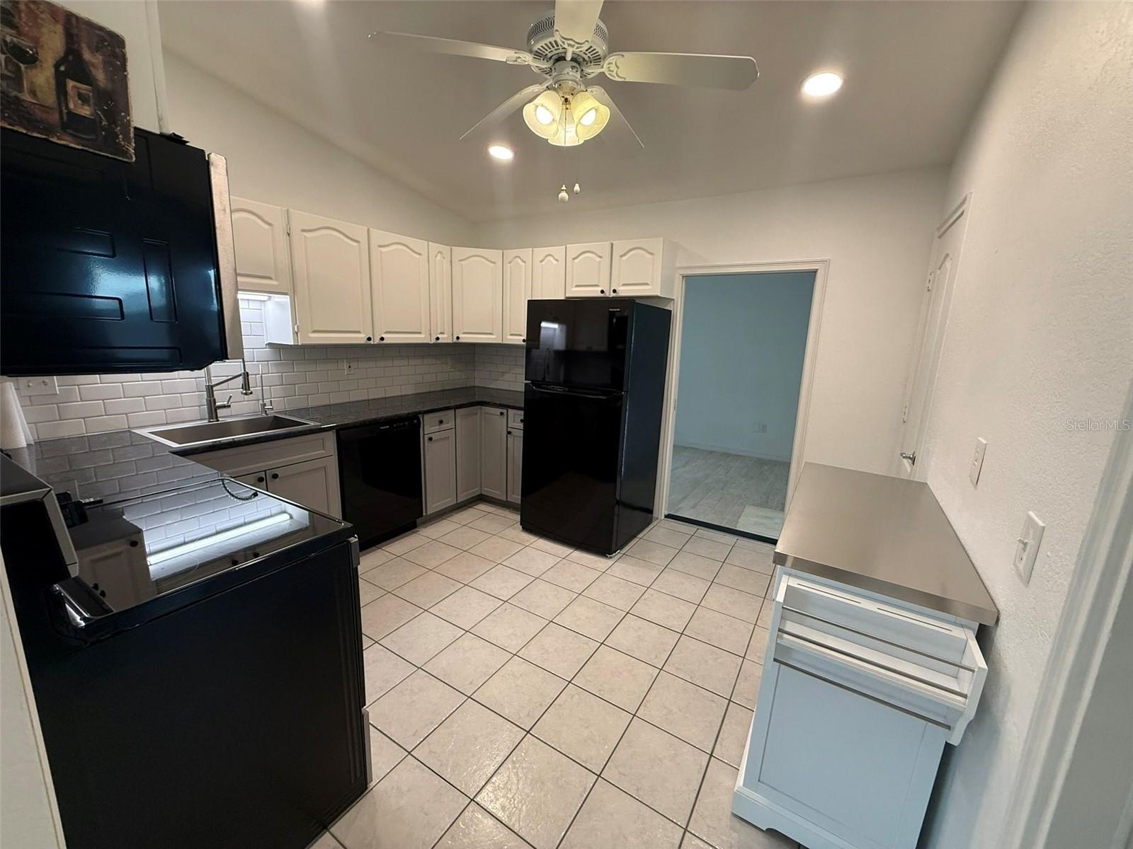 PORT CHARLOTTE SEC 033 - Residential Lease