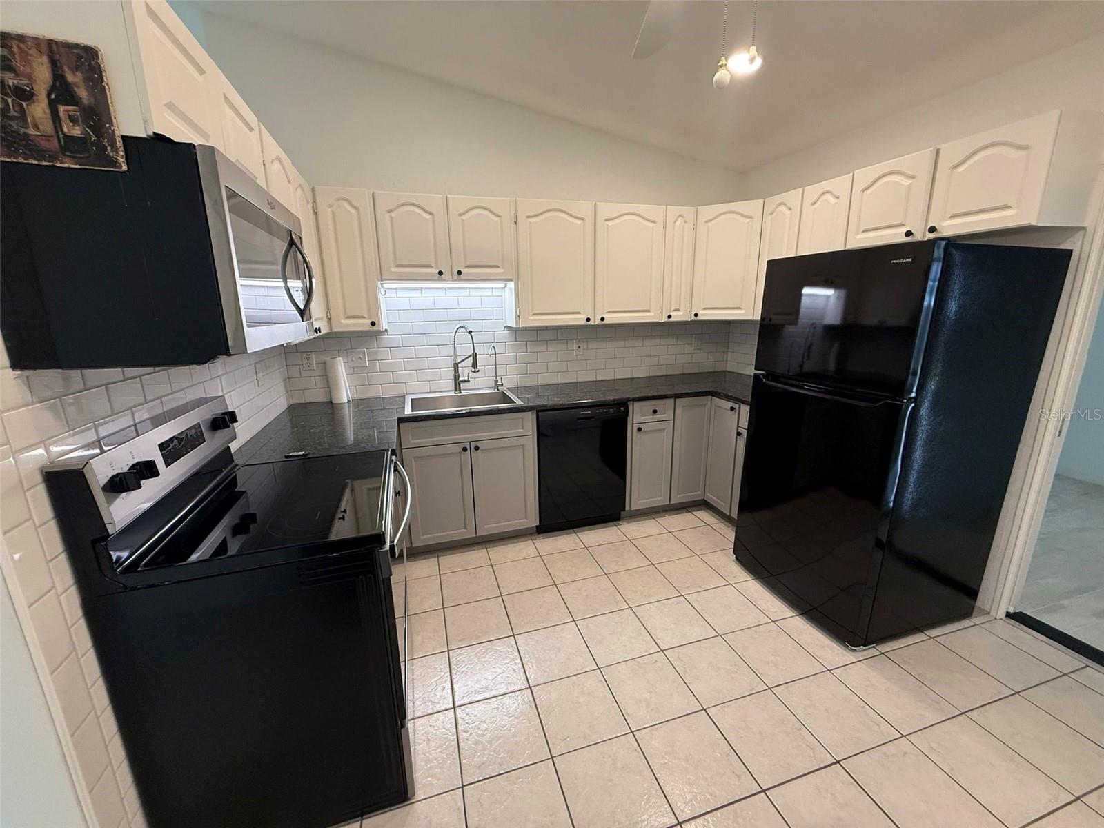 PORT CHARLOTTE SEC 033 - Residential Lease