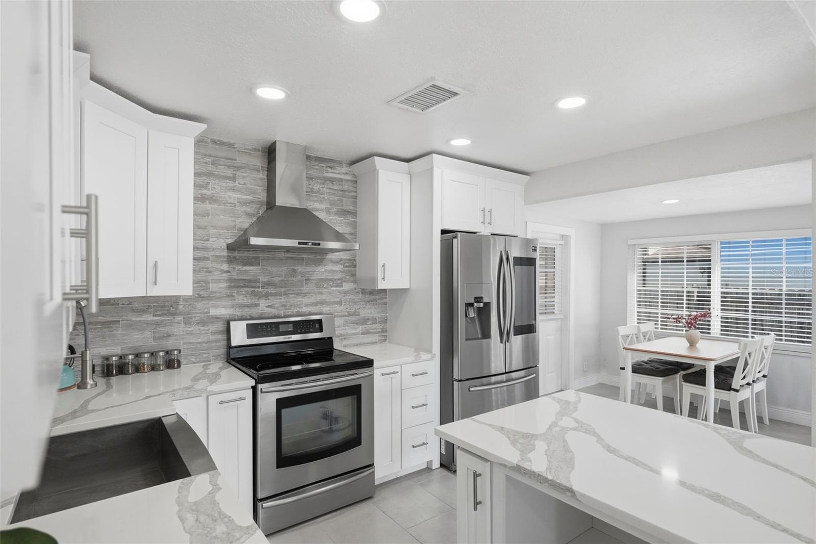 PASADENA ESTATES - Residential