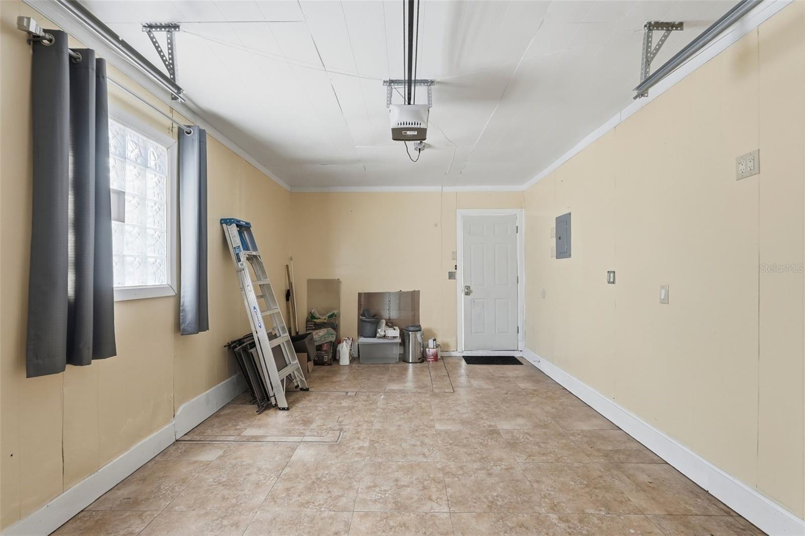 PASADENA ESTATES - Residential