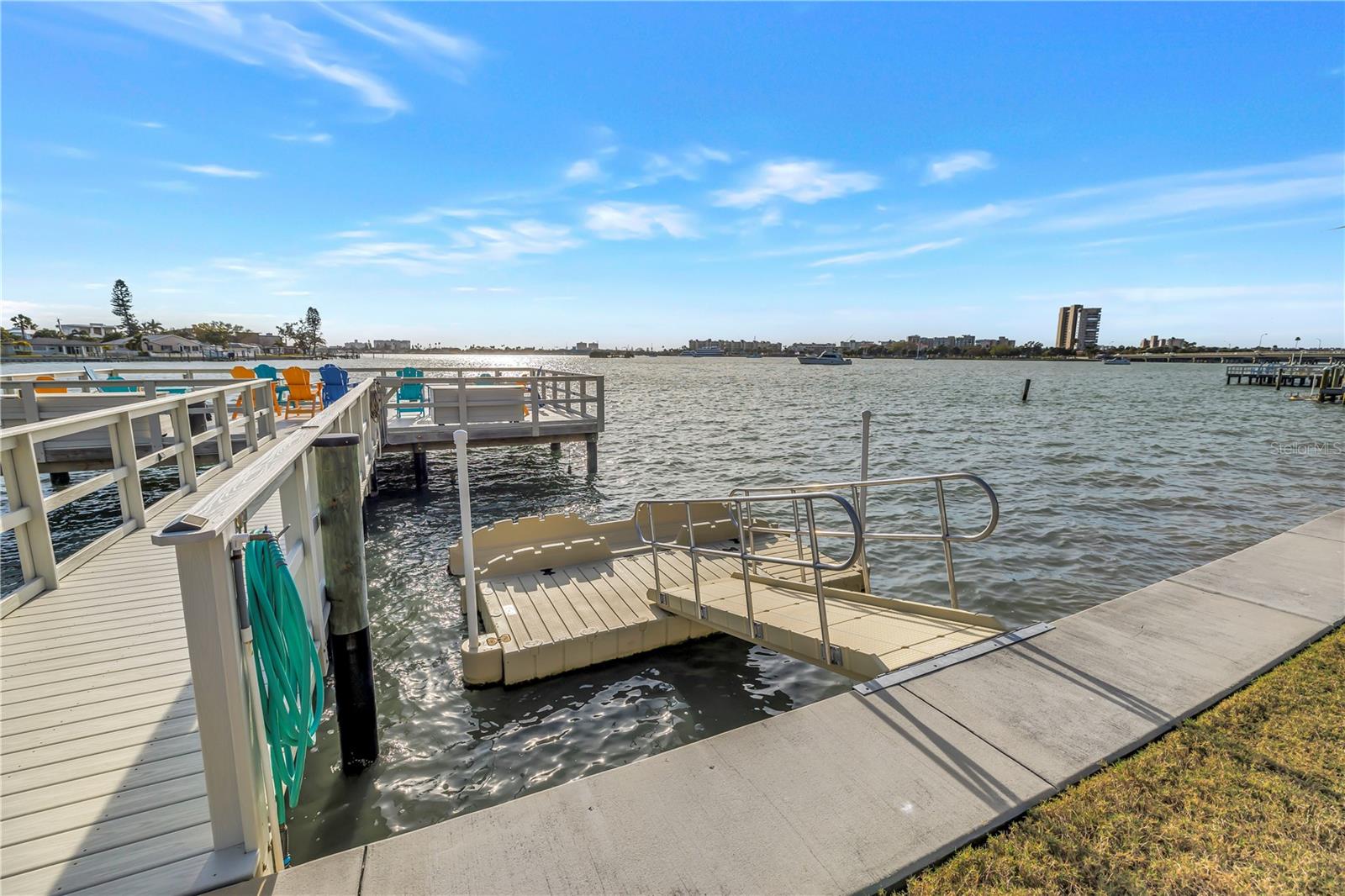 SHORE TOWERS BUILDING - Residential
