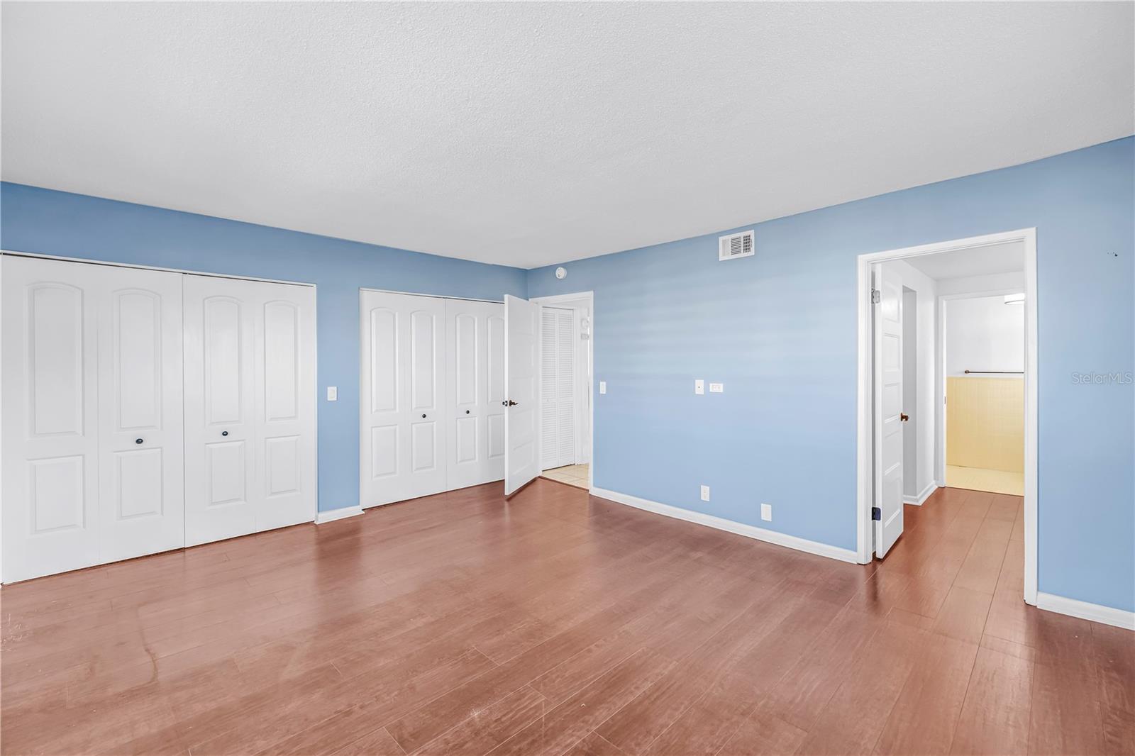 SHORE TOWERS BUILDING - Residential