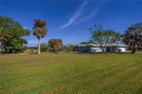 A home in PUNTA GORDA