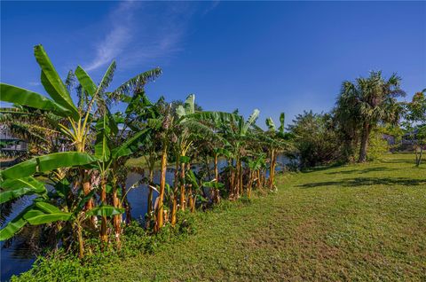 A home in PUNTA GORDA