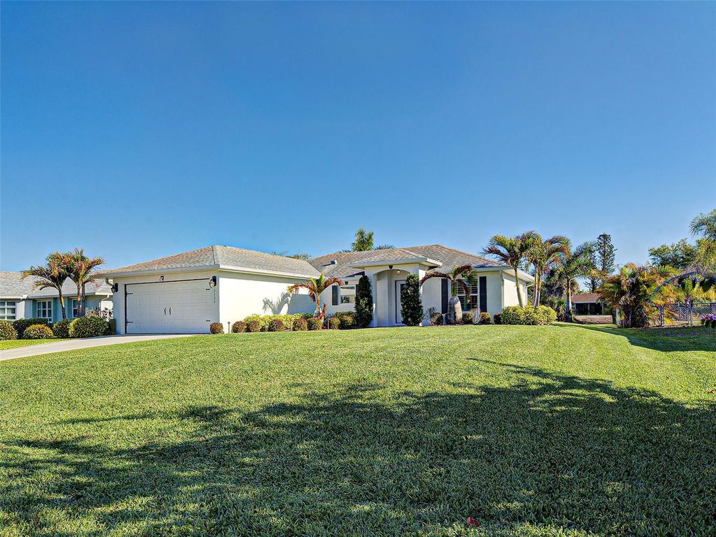 Photo of 7122 Rosemont Drive, Englewood, FL 34224 (MLS # D6146793)