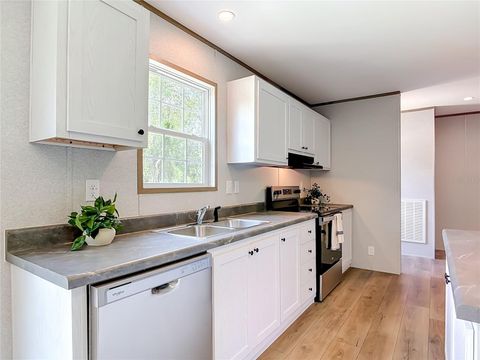 Tiny photo for 41740 Shadow Lane, Deland, FL 32720 (MLS # V4949881)