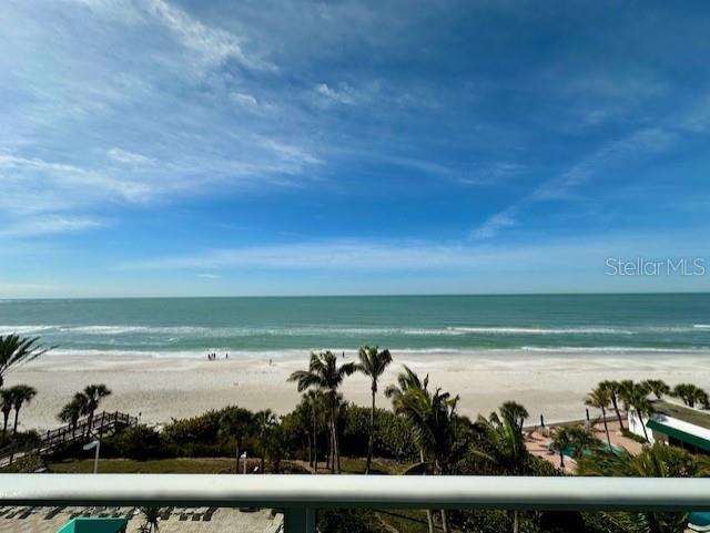 L ELEGANCE ON LIDO BEACH - Residential