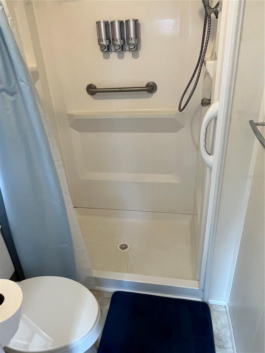 VENICE ISLE - Residential