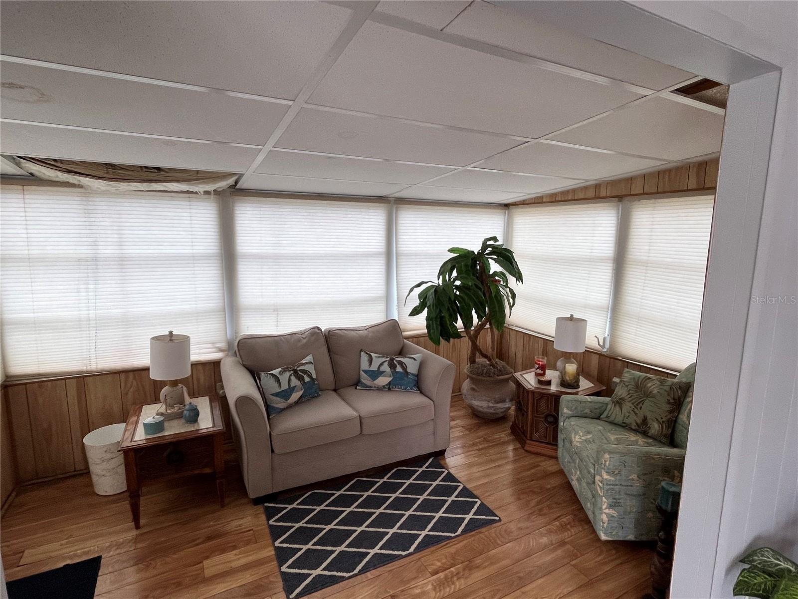 VENICE ISLE - Residential