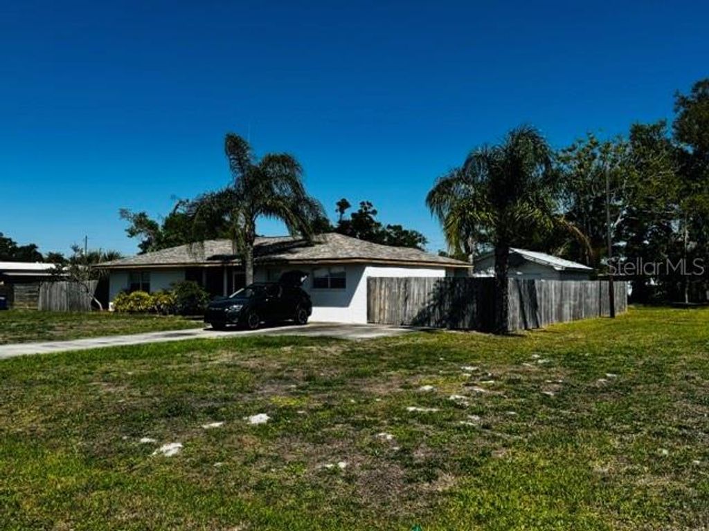Photo of 308 Linden Drive, Ellenton, FL 34222 (MLS # A4698143)