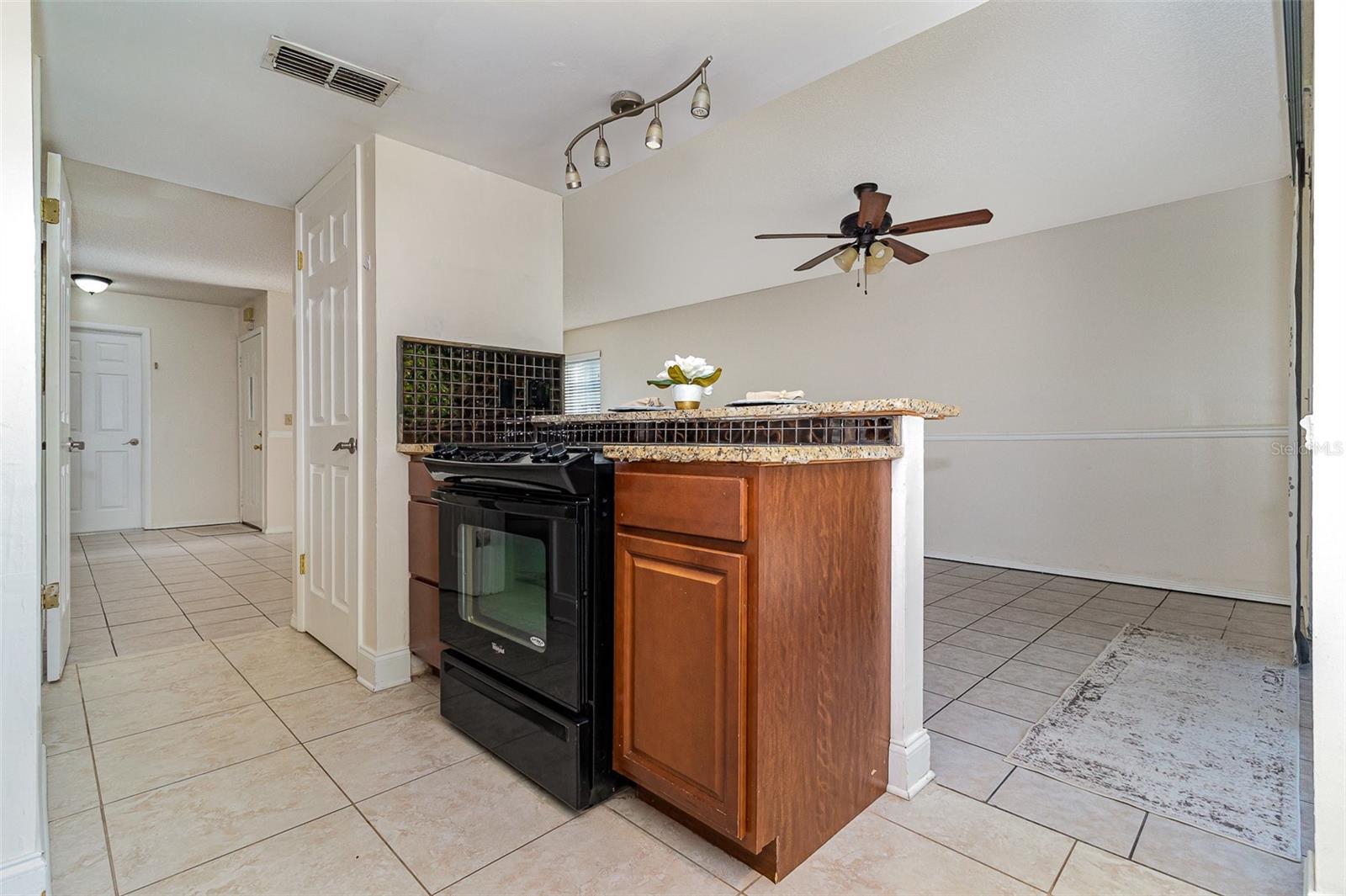 PARK LAKE WOODS CONDO - Residential